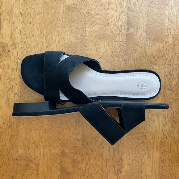NWOT Size 38 black H&M velour sandal - Picture 2 of 4
